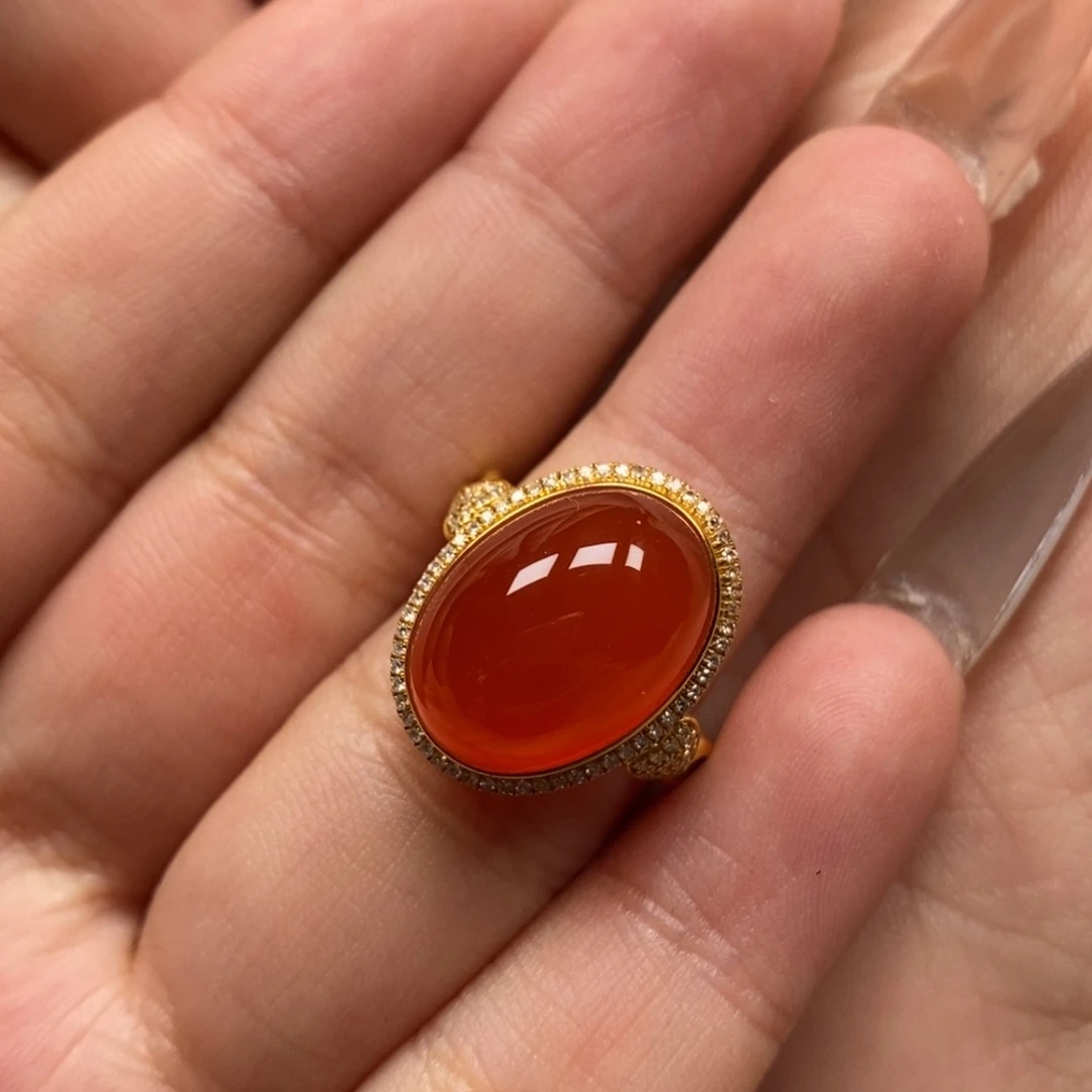 豆***儿南红玛瑙18K金镶嵌戒指