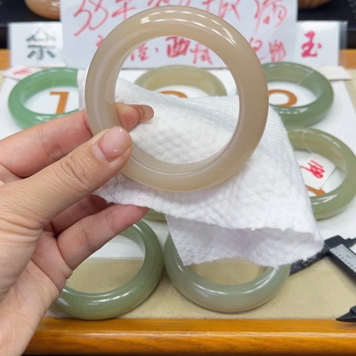 未镶嵌手镯石英质玉高****蛋