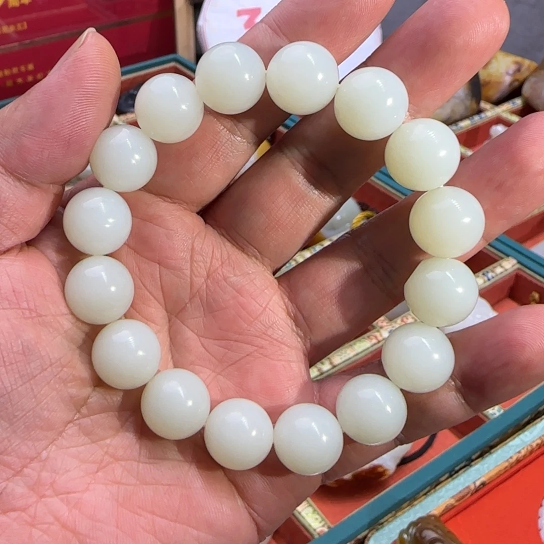 和田玉未镶嵌手串