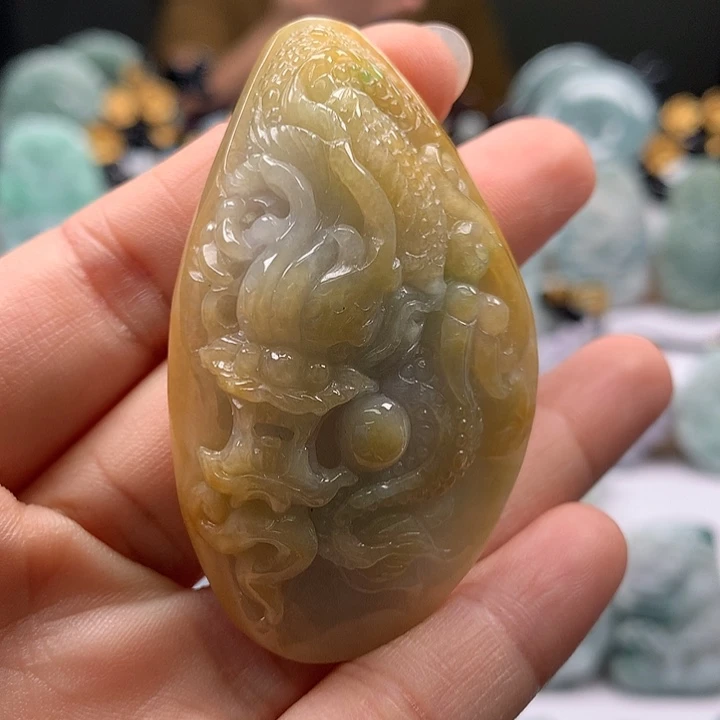 翡翠未镶嵌颈饰随形龙行天下福利