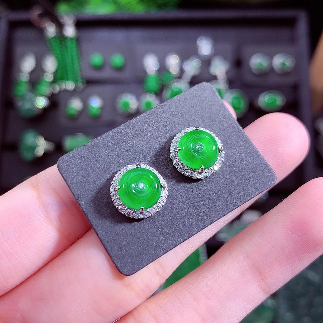 颈饰未镶嵌翡翠天然