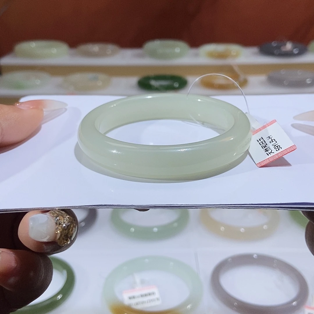 和田玉未镶嵌手镯白茶晴