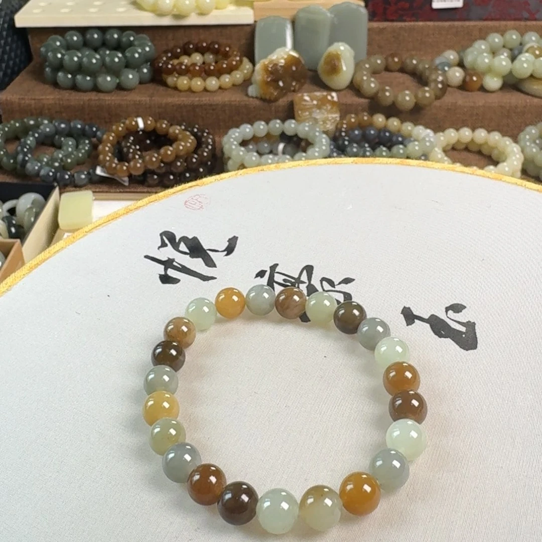 尤***物和田玉未镶嵌手链