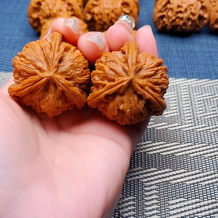 呢***声吊坠文玩核桃三棱