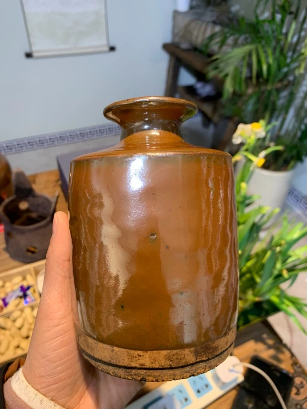磁州窑紫金釉瓶，完完整整