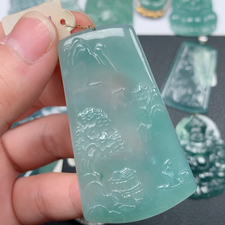 翡翠颈饰未镶嵌翡翠
