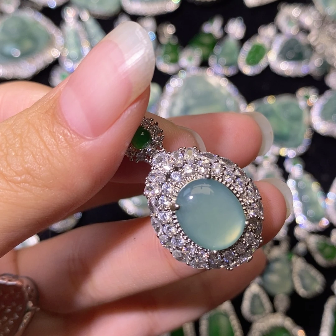 K***.翡翠未镶嵌颈饰天然