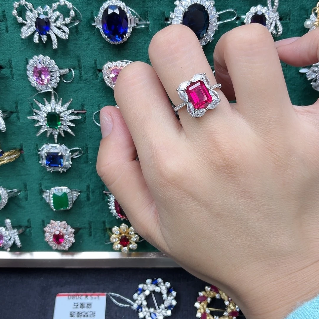 925银卢比来培育宝石