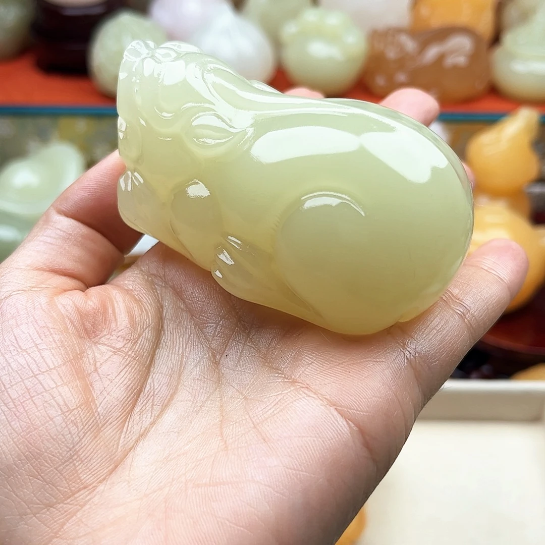 矛***招石材貔貅手吧摆件