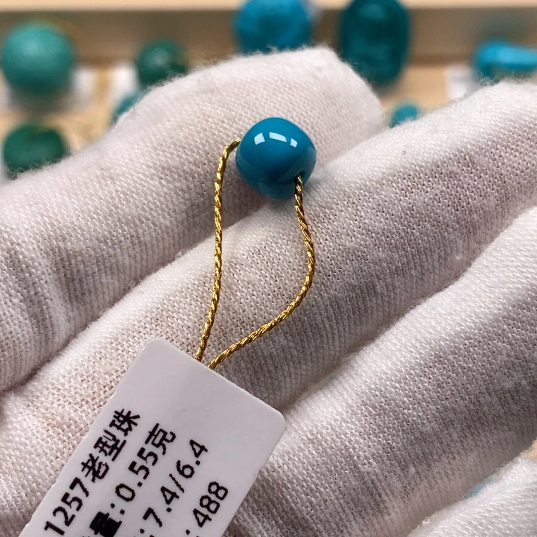 鼠***捏绿松石未镶嵌精品原矿高瓷绿松石