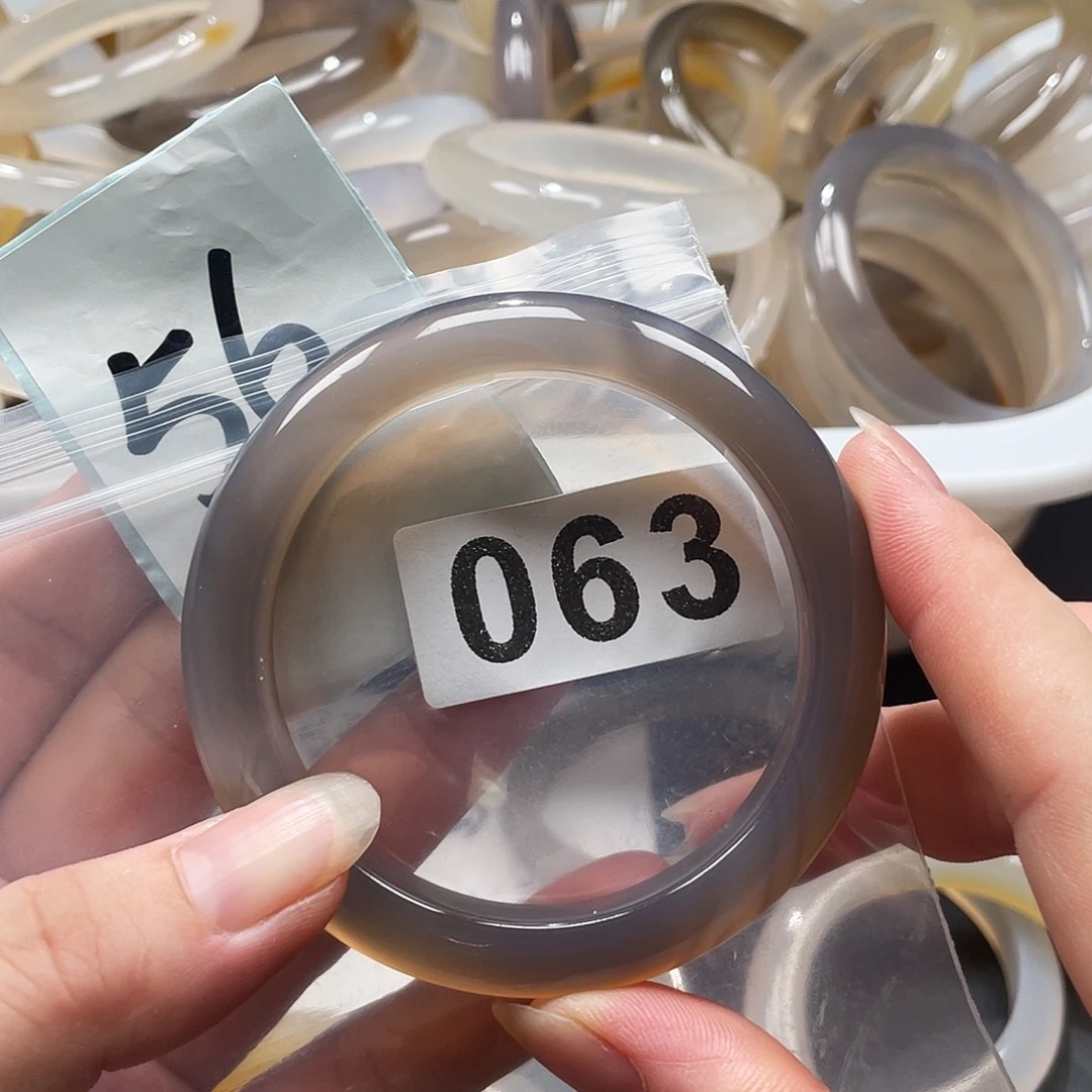 手镯玛瑙/玉髓未镶嵌