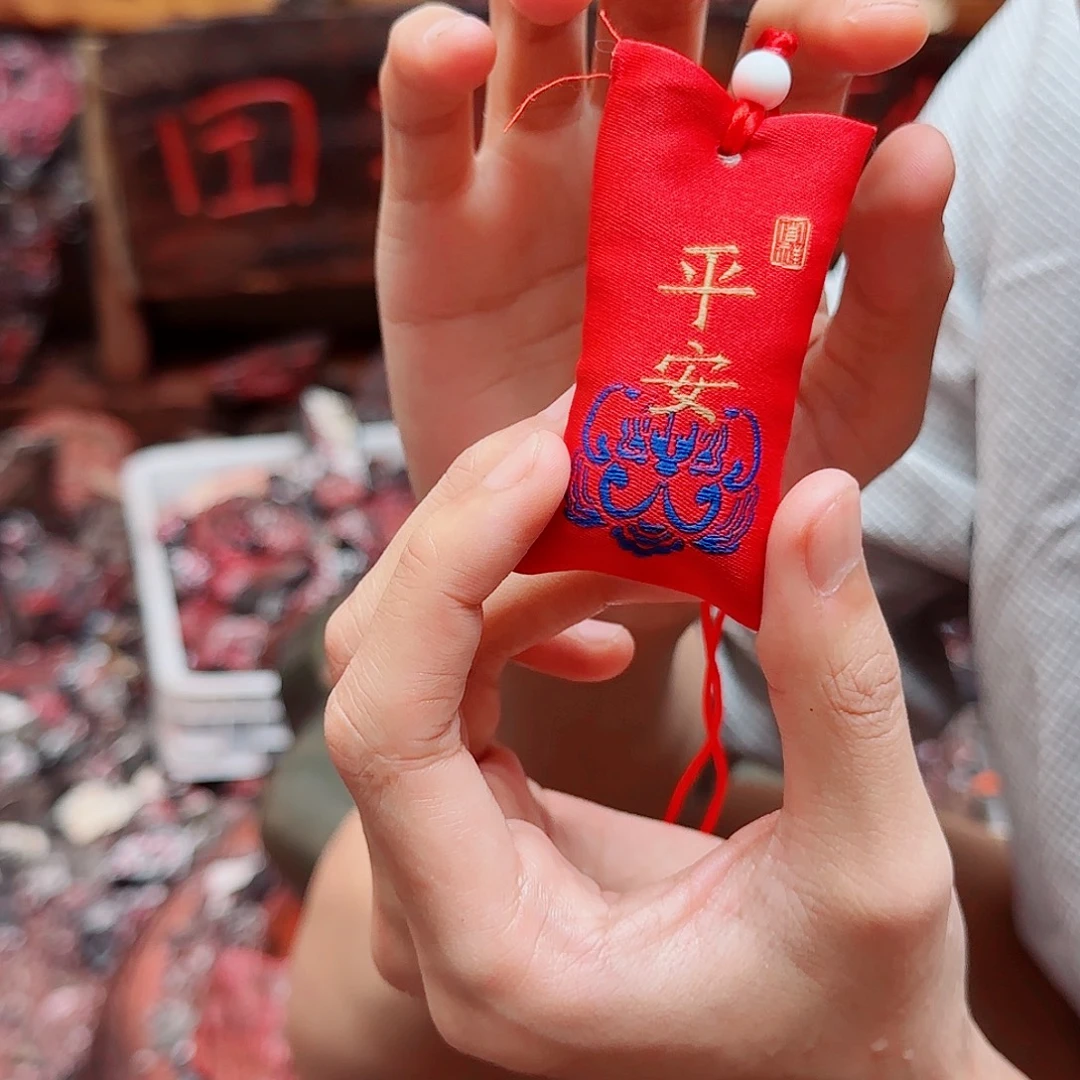 天然辰砂晶体细砂
