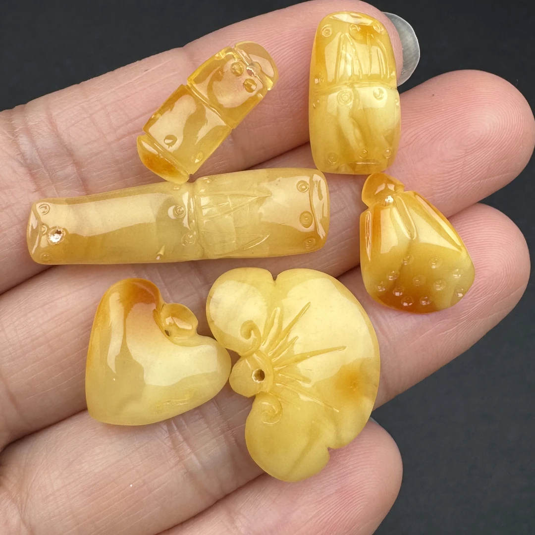 M1571天然蜜蜡 配饰 3.95克 支持复检假一罚四