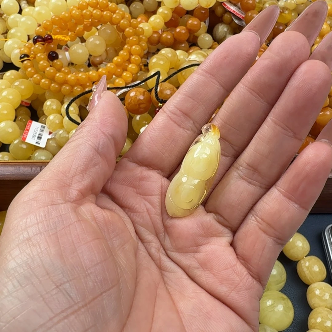 琥珀未镶嵌珠宝奇石