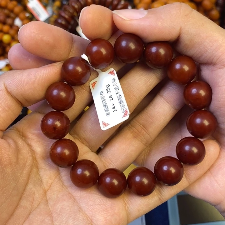 未镶嵌琥珀珠宝奇石