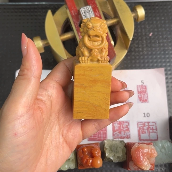 唐***H巴林石印石现场纯手工制作工艺精美