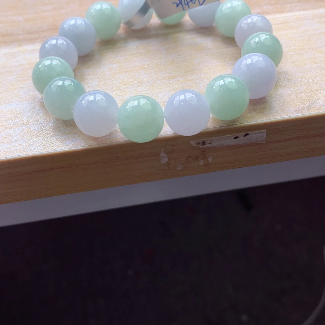 翡翠颈饰未镶嵌吊坠