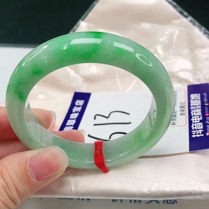 未镶嵌手镯翡翠翡翠