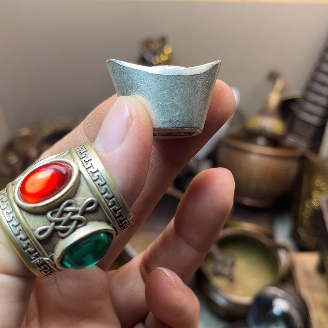 精美铜器工艺品等