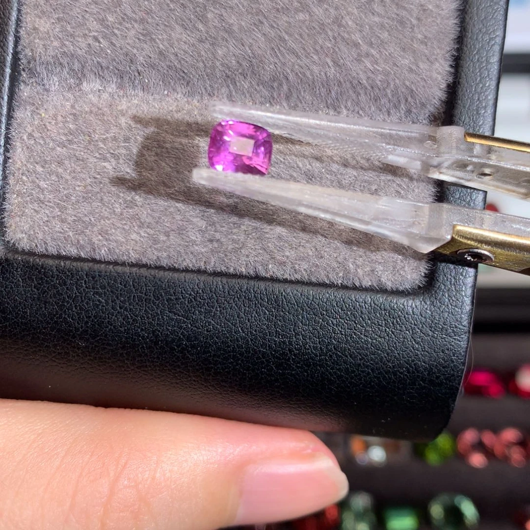 蓝宝石裸石1.075ct
