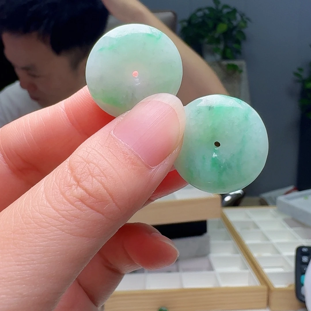 翡翠未镶嵌吊坠(不含链)多样性发货其一