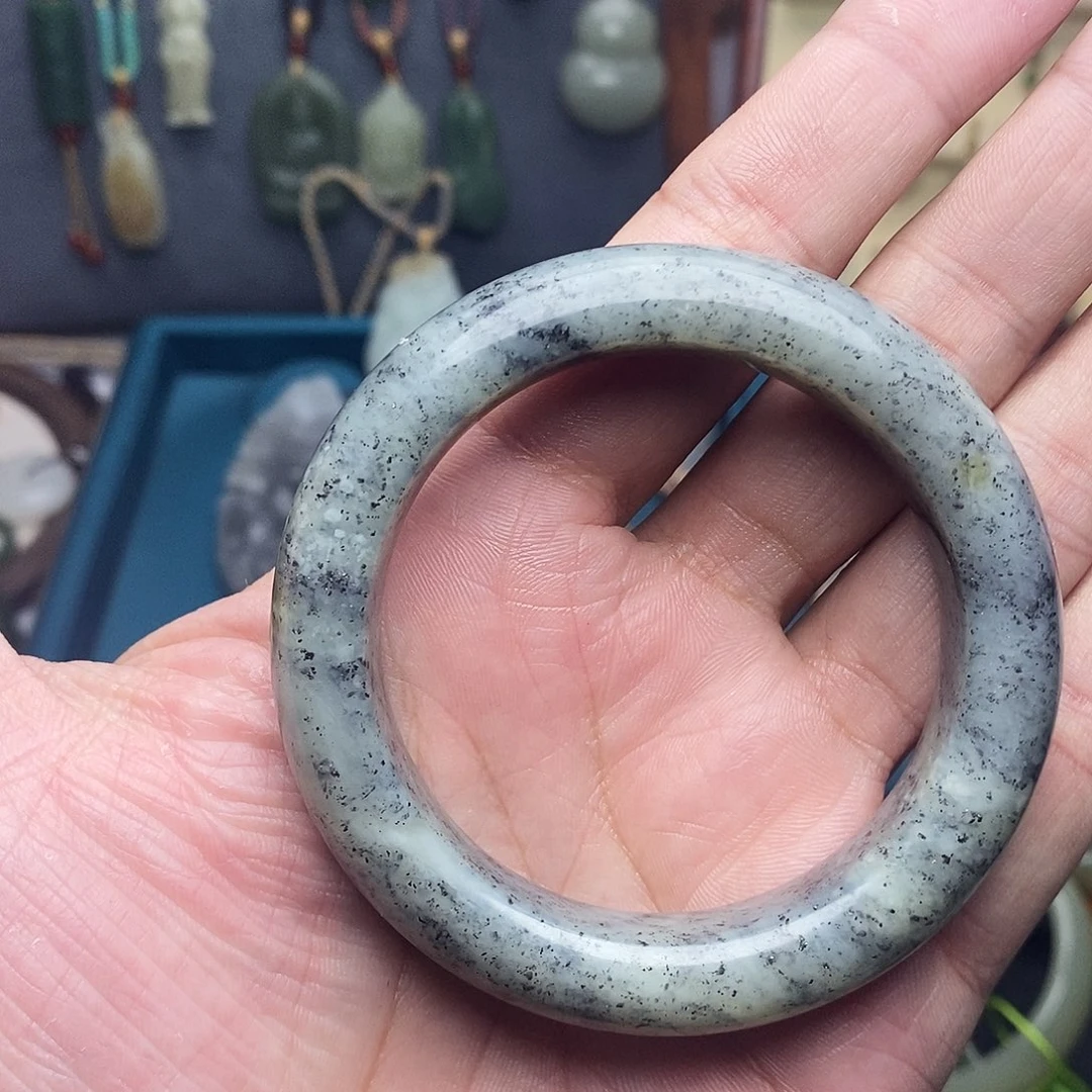 和田玉未镶嵌颈饰圈口54.5