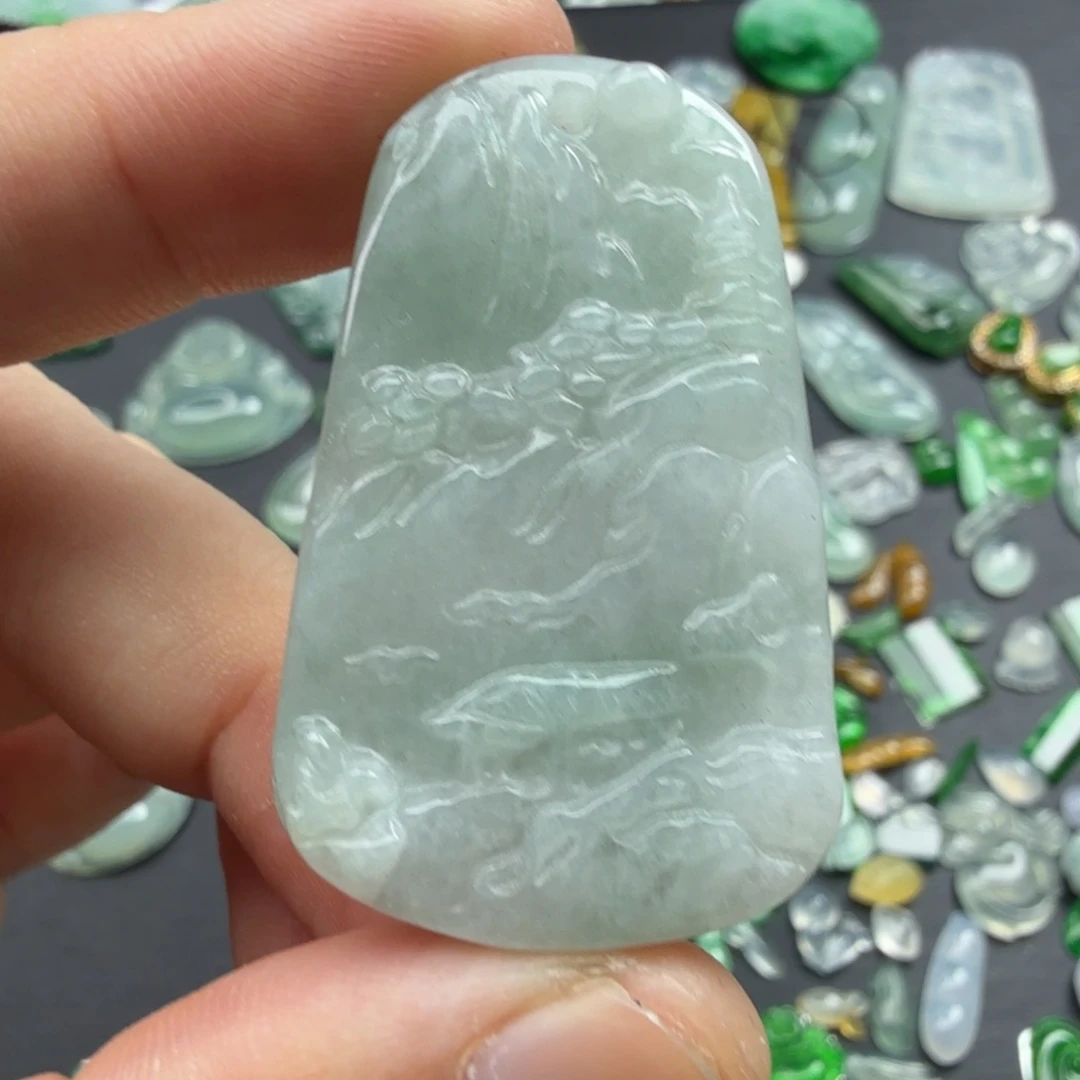 翡翠未镶嵌颈饰001