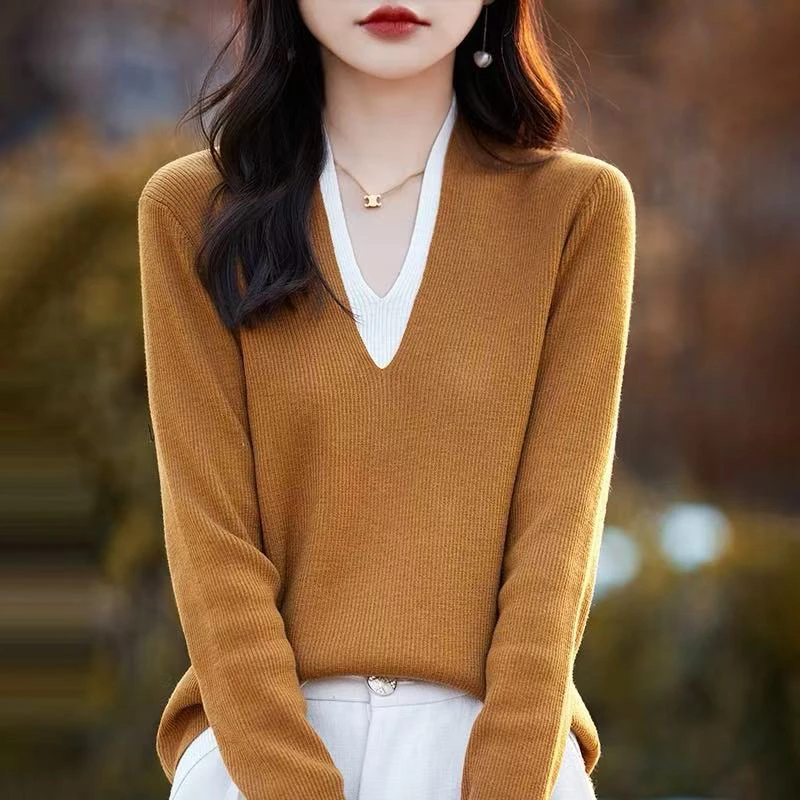 女士精纺抽条深V假两件羊毛衫