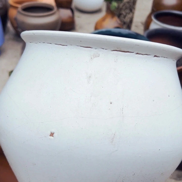 紫砂花盆高约24口约21瑕疵白色