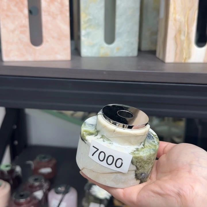 L 70000。。。。。。。。福利