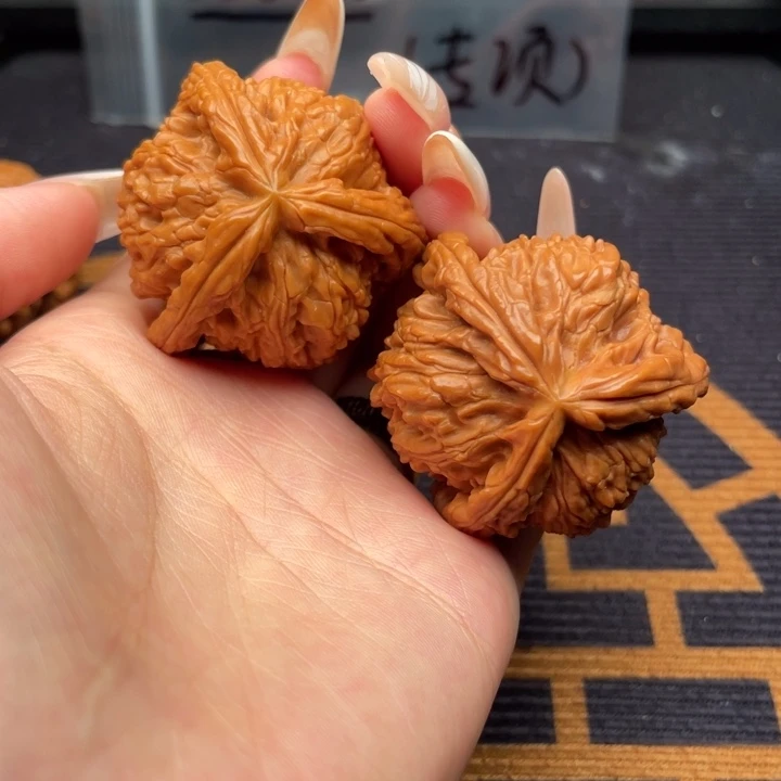 無***為吊坠文玩核桃白狮子