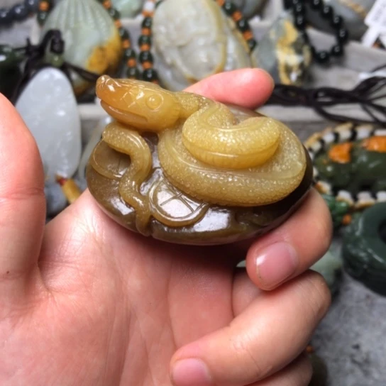 和田玉未镶嵌把件君*树总价270