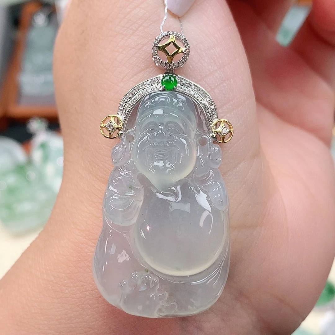 颈饰18K金镶嵌翡翠财神爷
