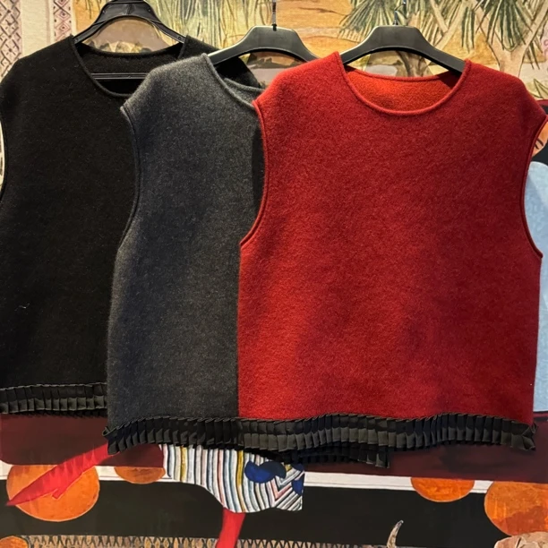 【大G精选】“华灯初上” 设计感压褶边无袖背心