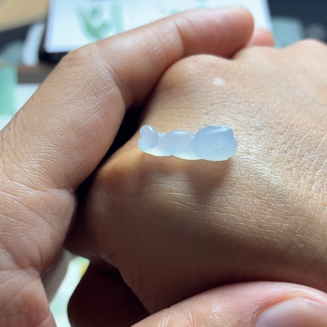 定制翡翠未镶嵌蛇