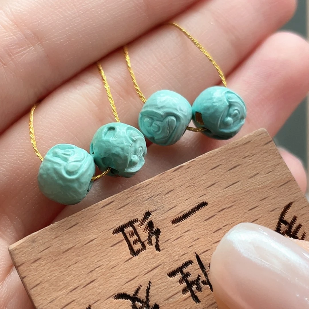 未镶嵌绿松石颈饰