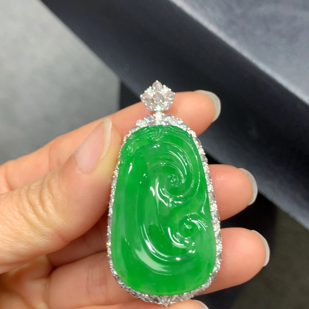 翡翠18K金镶嵌吊坠(不含链)