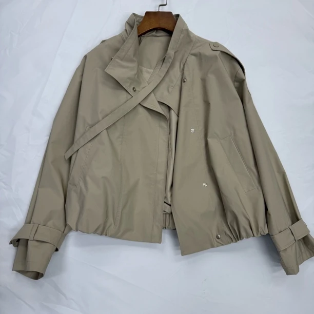 25春新款时尚休闲短款立领外套显瘦百搭春秋女士简约宽松春季