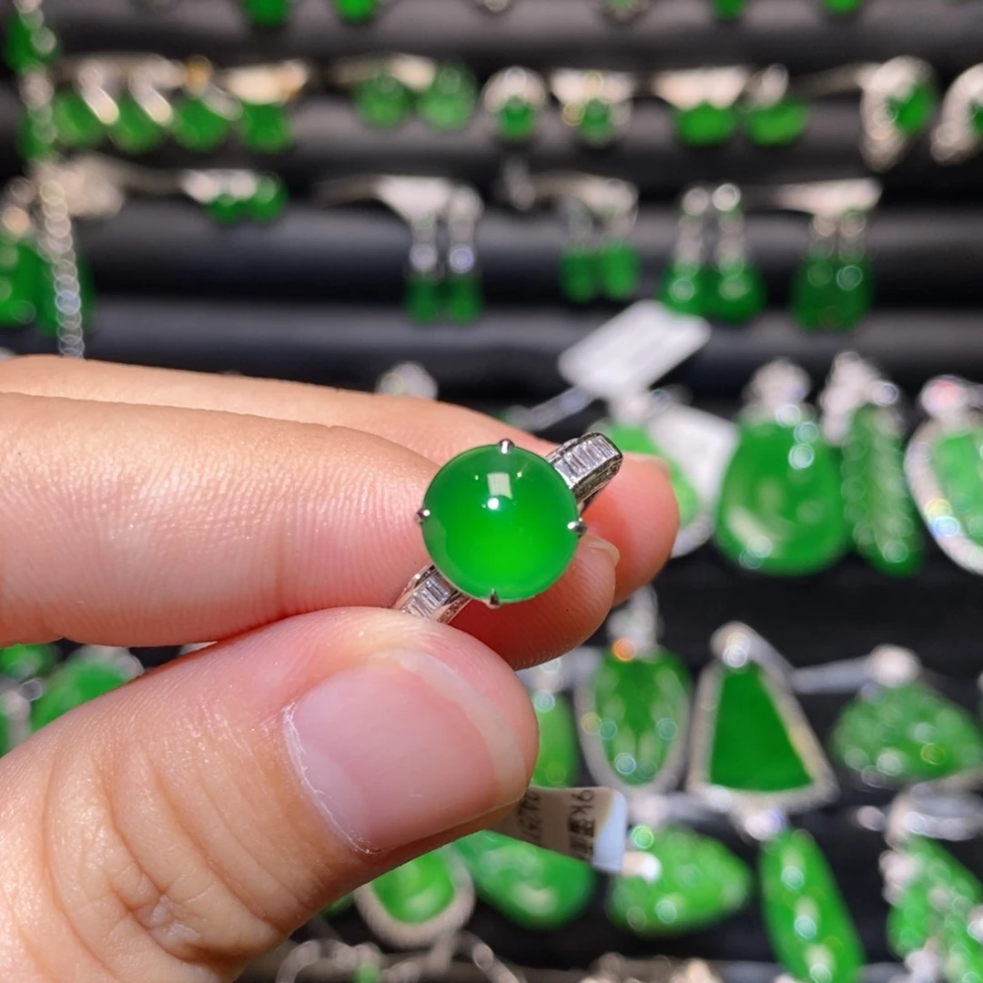 翡翠戒指9K金镶嵌天然翡翠