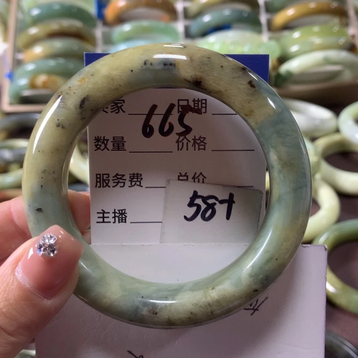 蛇纹石玉未镶嵌手镯665