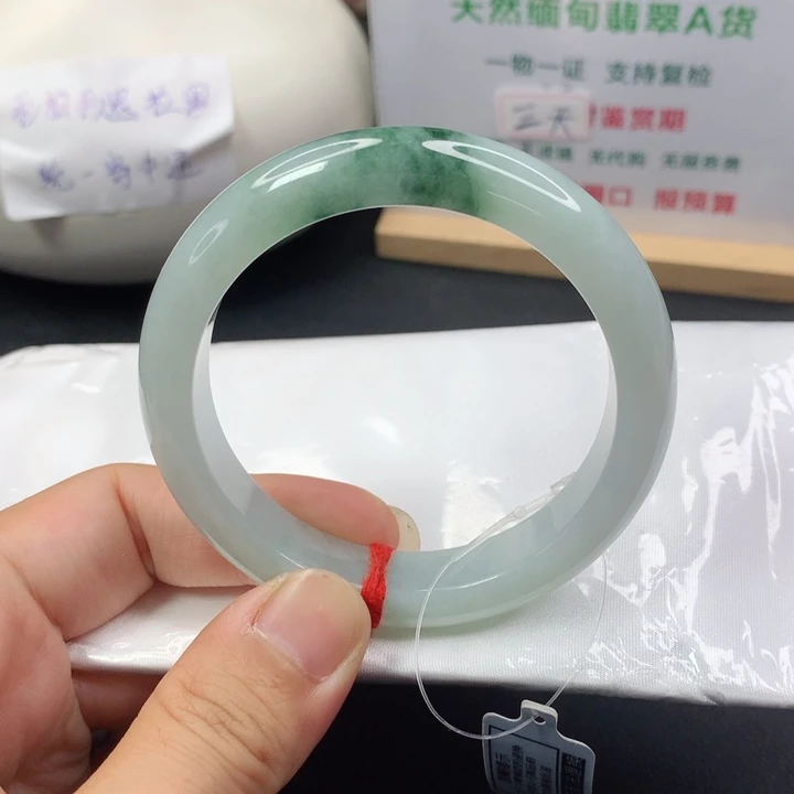 未镶嵌手镯翡翠5556