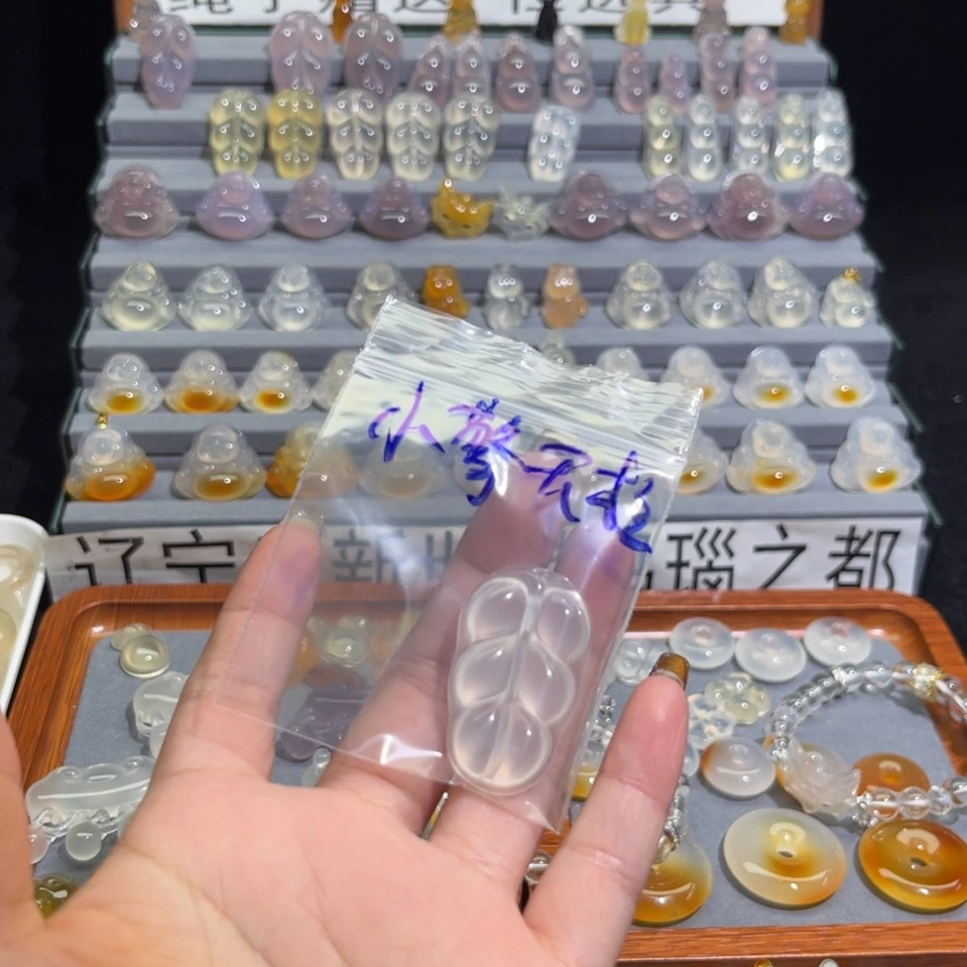 玛瑙/玉髓颈饰未镶嵌小**柱