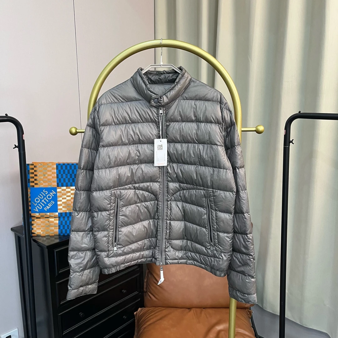 99新 MONCLER 梅芙 绿色薄款羽绒服 3码