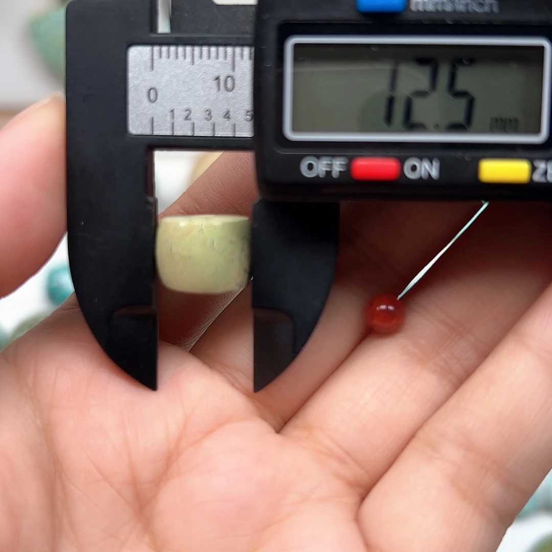 南红玛瑙未镶嵌珠宝奇石