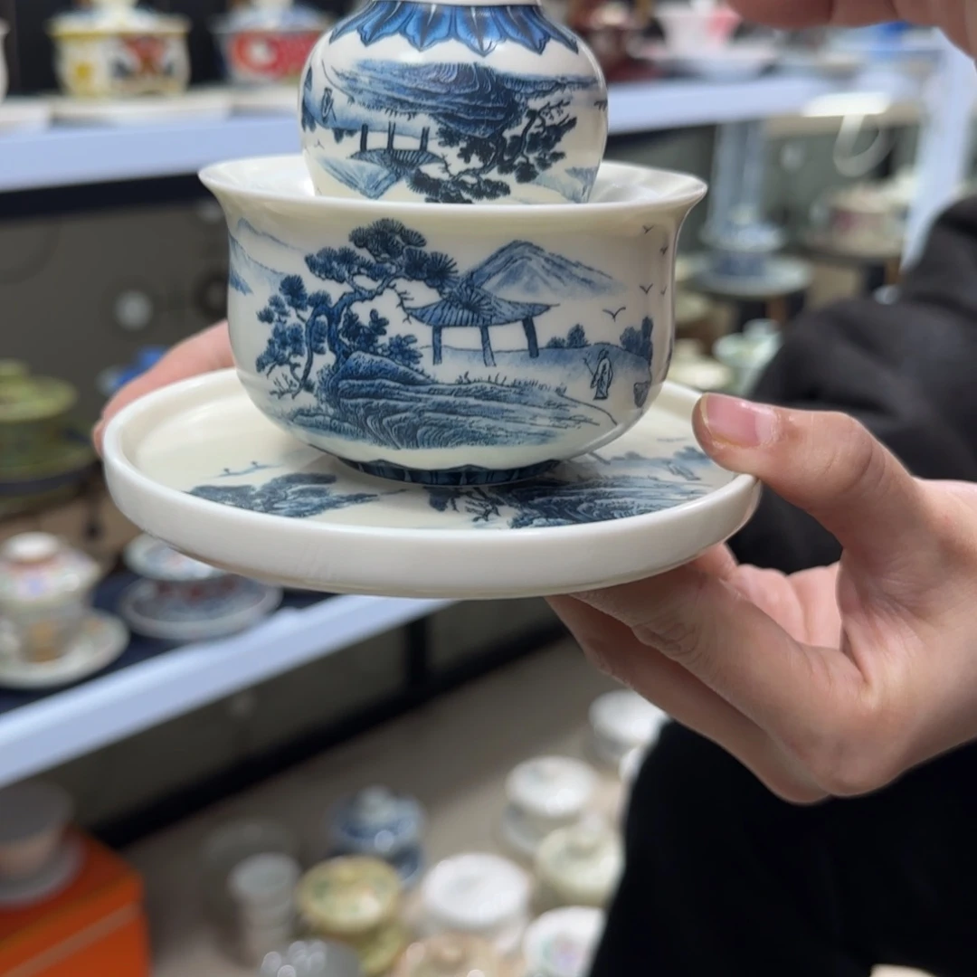 高温下的高温天气使人心情愉悦