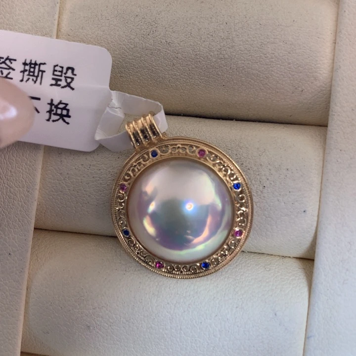 18K金镶嵌颈饰拼合珍珠（马贝珠）