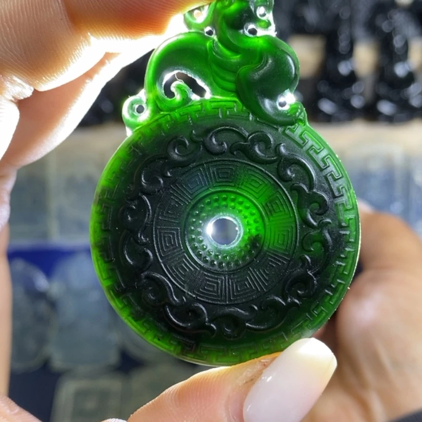 【闪购商品】蛇纹石玉未镶嵌颈饰