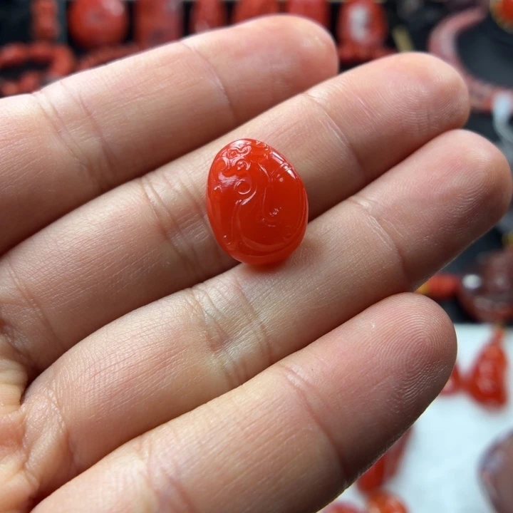 南红玛瑙未镶嵌挂件