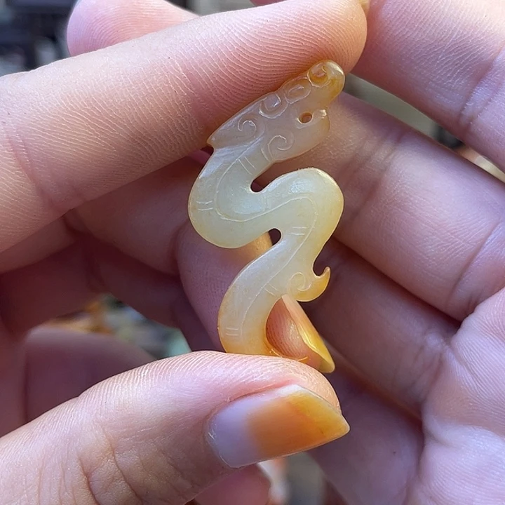 未镶嵌和田玉（糖玉）挂件