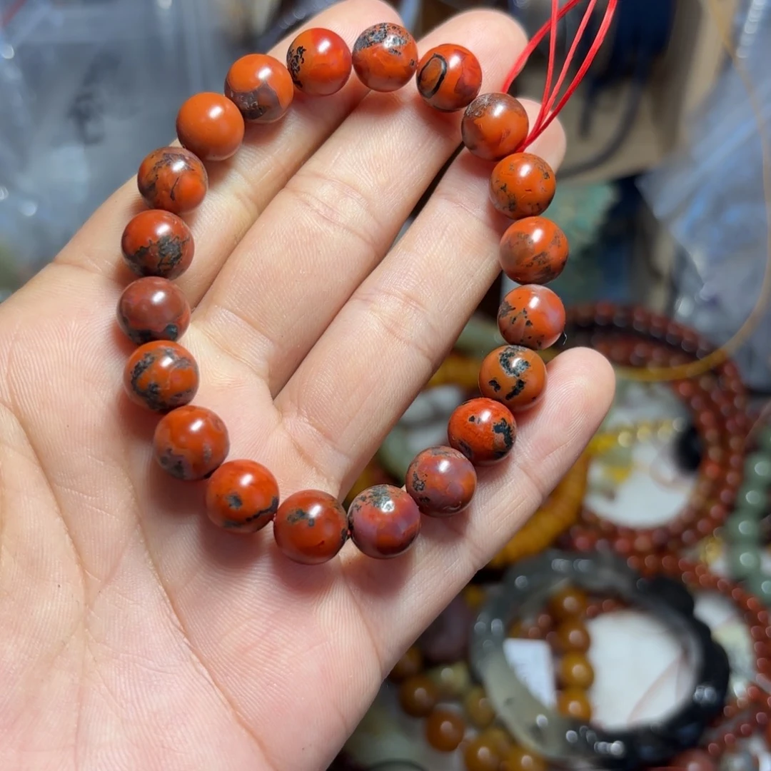 和田玉颈饰未镶嵌画****界